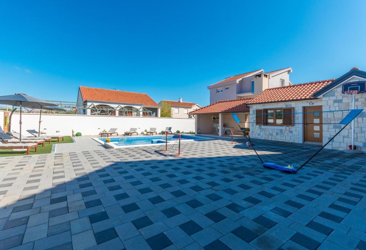 Villa Lucija Biograd Na Moru Exterior foto